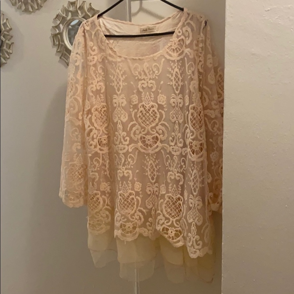 NWOT Simply Couture Lace Blouse